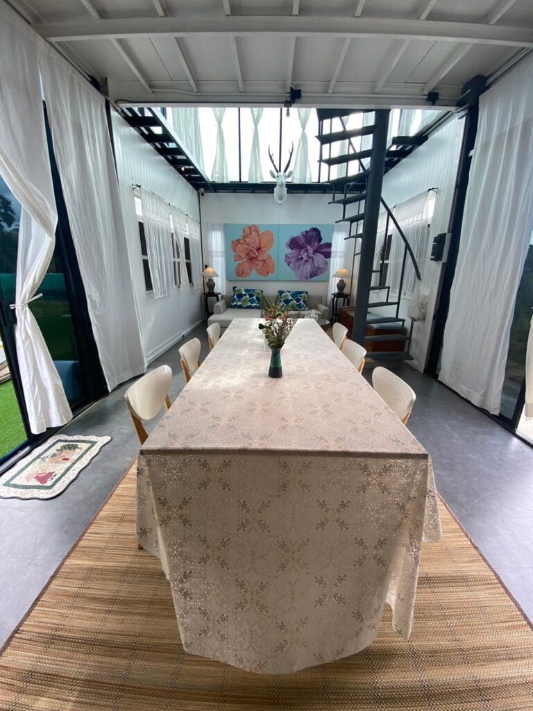 Table Living 2